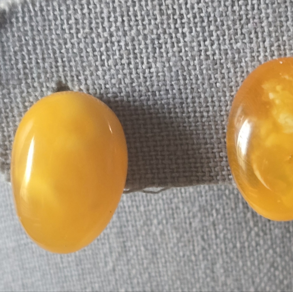 Vintage Baltic Amber Clip-On Earrings Butterscotch Oval Cabochon New